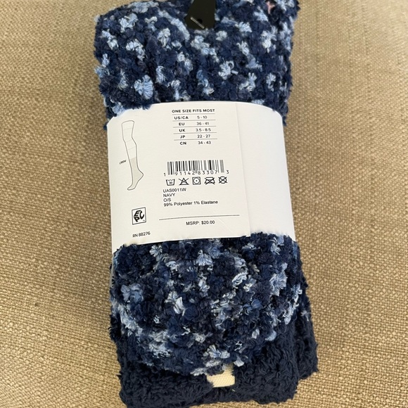 UGG Cozy Chenille Socks - Picture 2 of 4